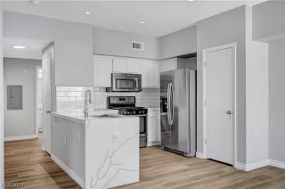 Photo #2: 2525156 Listing