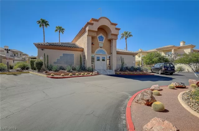 MLS: 2525168 Condo For Sale