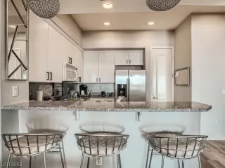 Photo #2: 2525179 Listing 