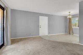 Photo #3: 2525183 Listing