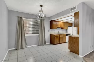 Photo #6: 2525183 Listing