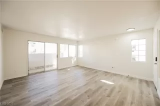 Photo #4: 2525185 Listing