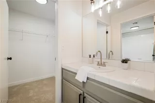 Photo #6: 2525185 Listing