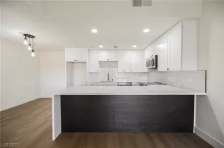 Photo #1: 2525235 Listing