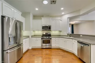 Photo #1: 2525265 Listing