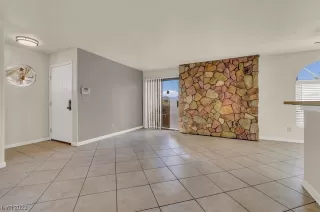 Photo #4: 2525279 Listing 