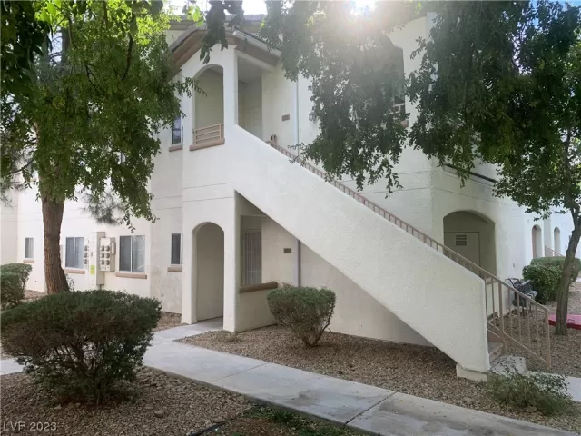 MLS: 2525289 Condo For Sale