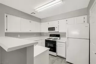 Photo #5: 2525305 Listing 