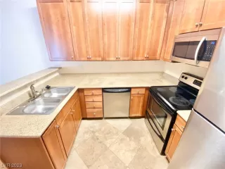 Photo #6: 2525317 Listing 