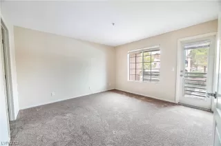 Photo #4: 2525329 Listing