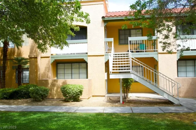 MLS: 2525336 Condo For Sale