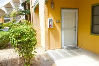 Photo #1: 2525336 Listing 