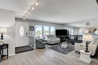 Photo #4: 2525371 Listing