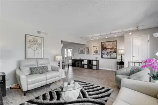 Photo #6: 2525371 Listing