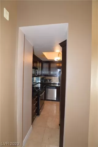 Photo #3: 2525376 Listing