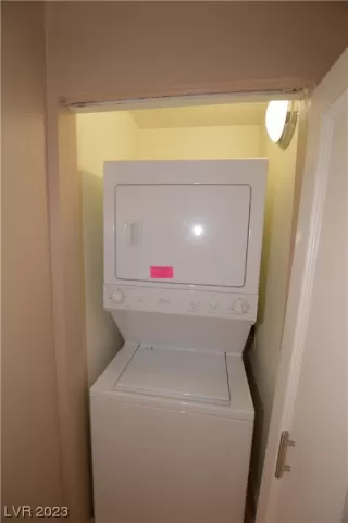 Photo #5: 2525376 Listing