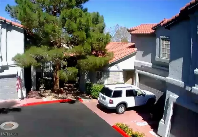 MLS: 2525411 Condo For Sale