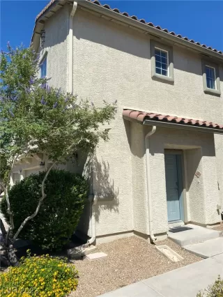 Photo #1: 2525453 Listing 