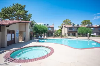 Photo #3: 2525488 Listing