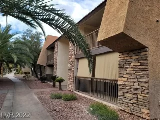 Photo #1: 2525493 Listing