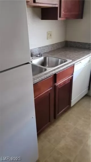 Photo #6: 2525493 Listing