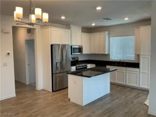 Photo #5: 2525500 Listing 