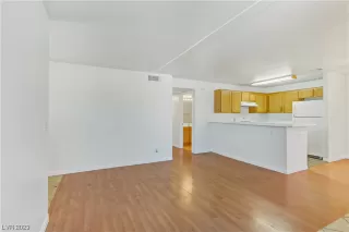 Photo #3: 2525506 Listing