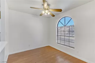 Photo #4: 2525506 Listing