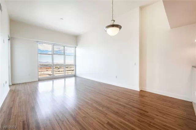 MLS: 2525530 Condo For Sale