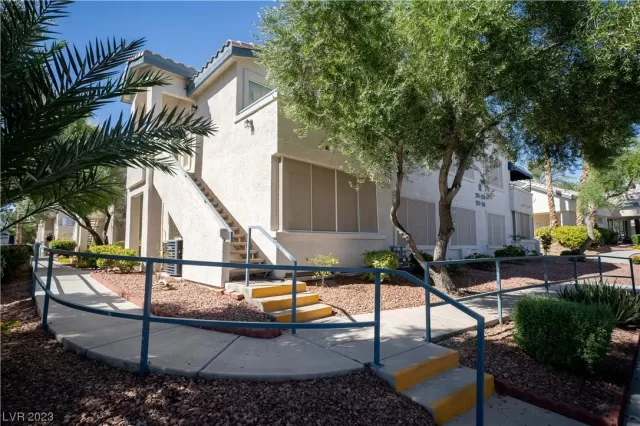 MLS: 2525636 Condo For Sale