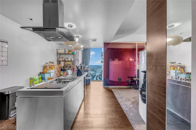 MLS: 2525673 Condo For Sale