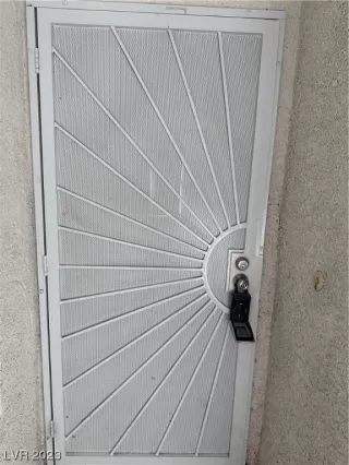 Photo #1: 2525675 Listing 