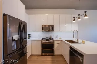 Photo #2: 2525679 Listing 