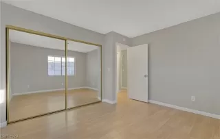 Photo #6: 2525705 Listing