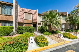 Photo #1: 2525710 Listing