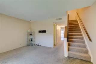 Photo #3: 2525710 Listing