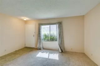 Photo #5: 2525710 Listing