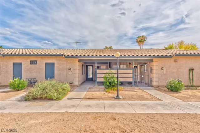 MLS: 2525744 Condo For Sale