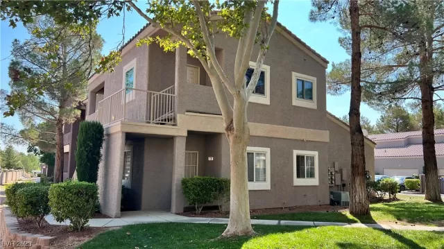 MLS: 2525758 Condo For Sale