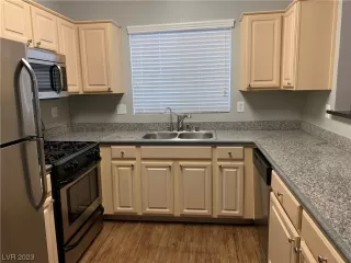 Photo #2: 2525758 Listing