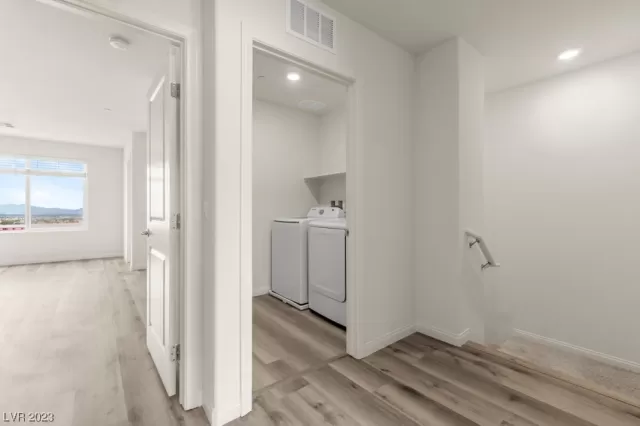 MLS: 2525774 Condo For Sale