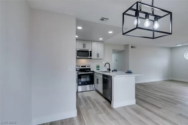 MLS: 2525788 Condo For Sale