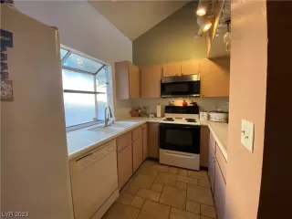 Photo #6: 2525789 Listing