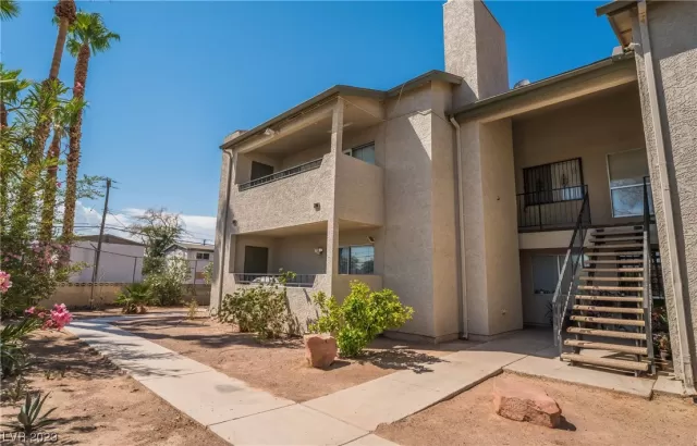 MLS: 2525819 Condo For Sale