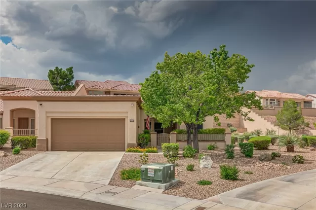 MLS: 2525822 Condo For Sale