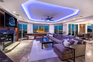 Photo #1: 2525823 Listing 