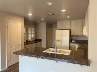 Photo #6: 2525854 Listing 