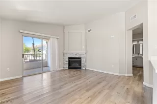 Photo #3: 2525858 Listing