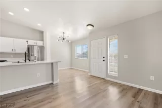 Photo #4: 2525858 Listing