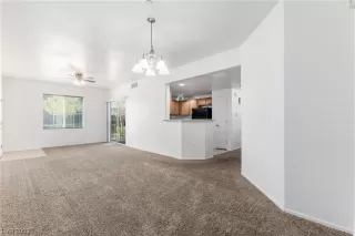 Photo #5: 2525866 Listing